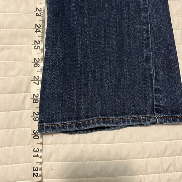 ❗️❗️SOLD❗️❗️Lucky brand jeans size 4/27, inseam is 30in - Picture 10 of 10